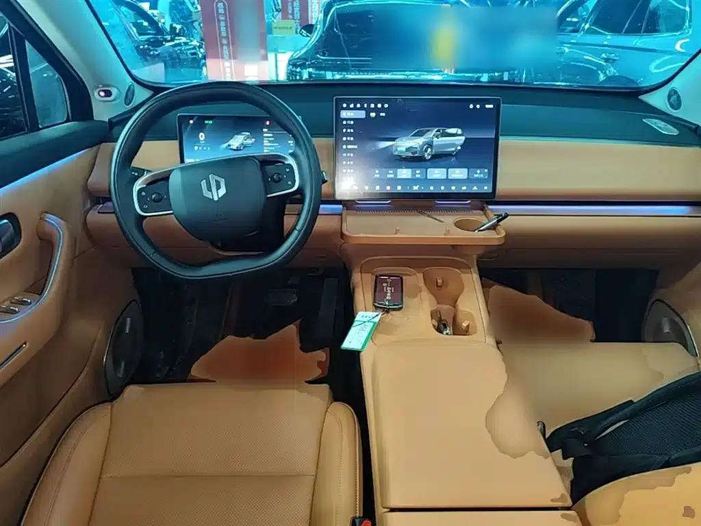Leapmotor C16 2024 Range Extended 200 Premium Edition — миниатюра 10