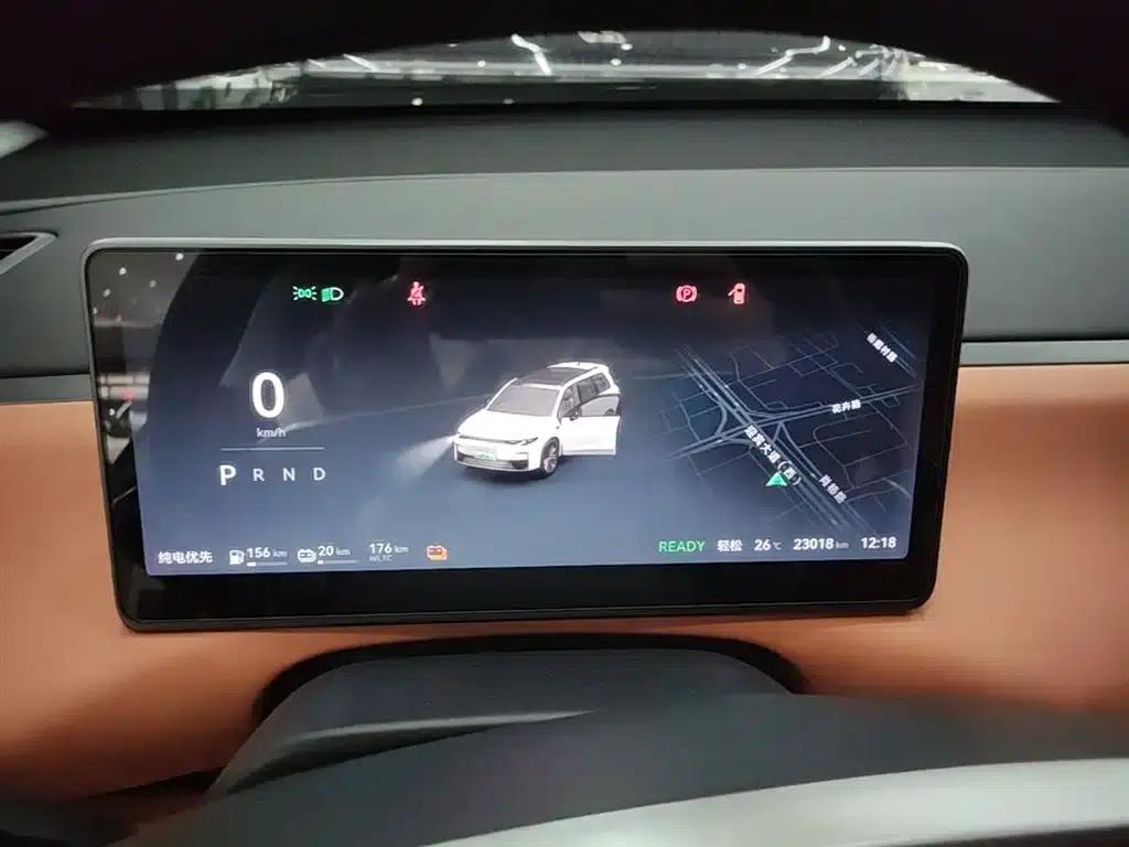 Leapmotor C16 2024 Range Extended 200 Premium Edition — миниатюра 12