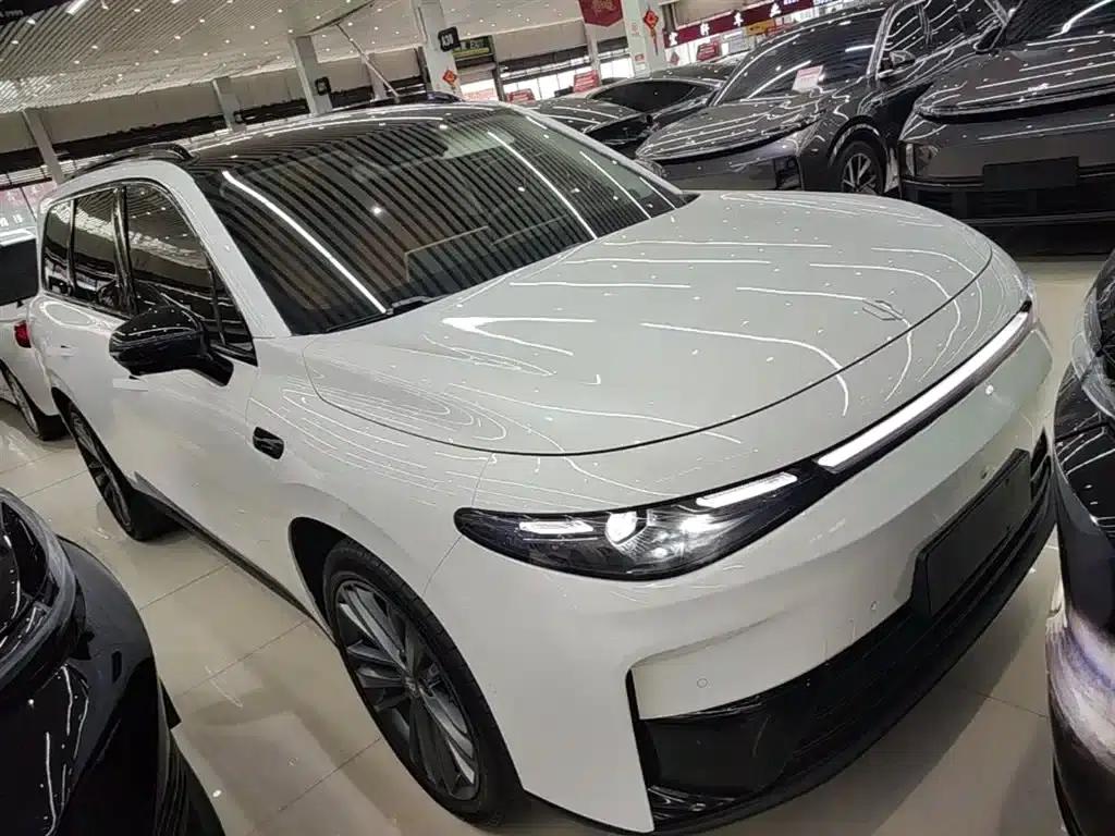 Leapmotor C16 2024 Range Extended 200 Premium Edition — миниатюра 4