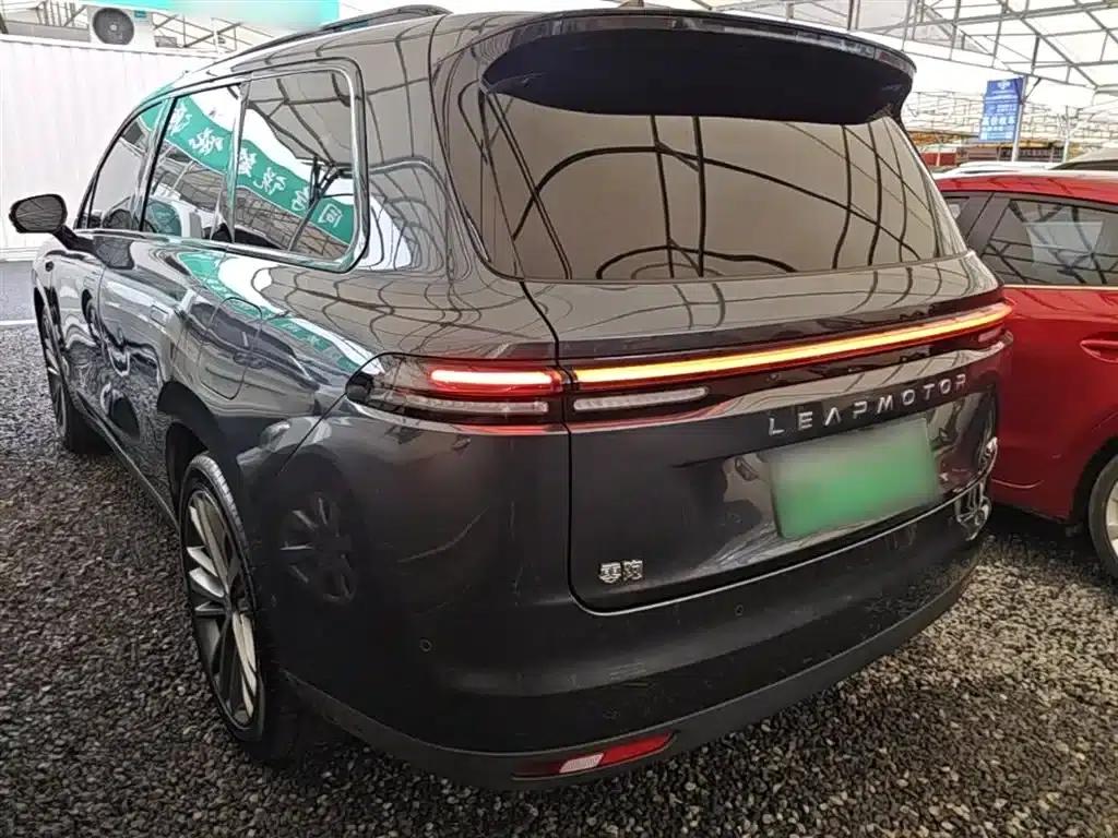 Leapmotor C16 2024 Range Extended 200 Premium Edition — миниатюра 5