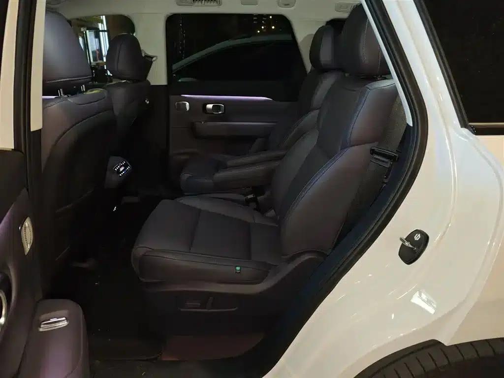 Leapmotor C16 2024 Pure Electric 520 Premium Edition — миниатюра 15