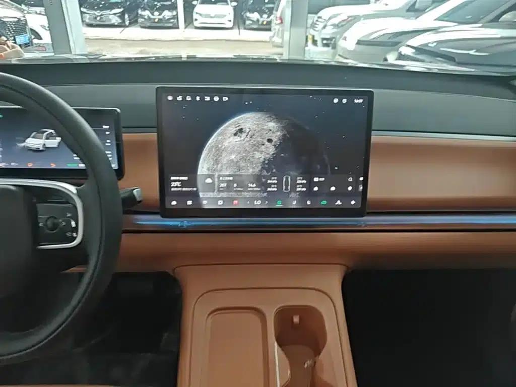 Leapmotor C16 2024 Range Extended 200 LiDAR Edition — миниатюра 13
