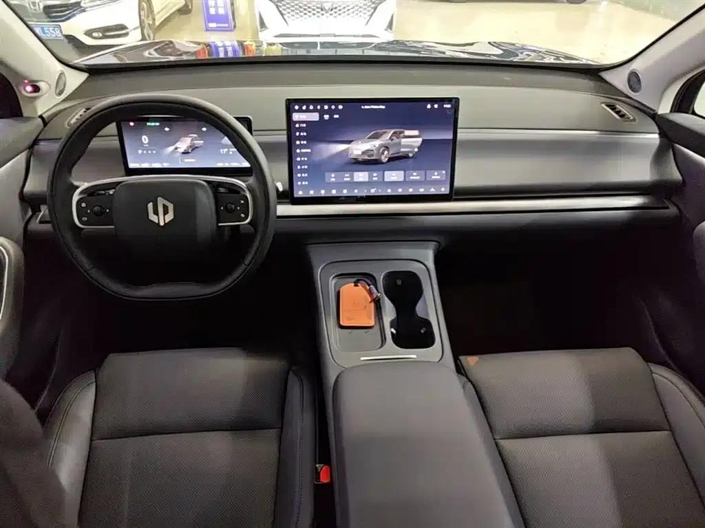 Leapmotor C16 2024 Range Extended 200 Premium Edition — миниатюра 10