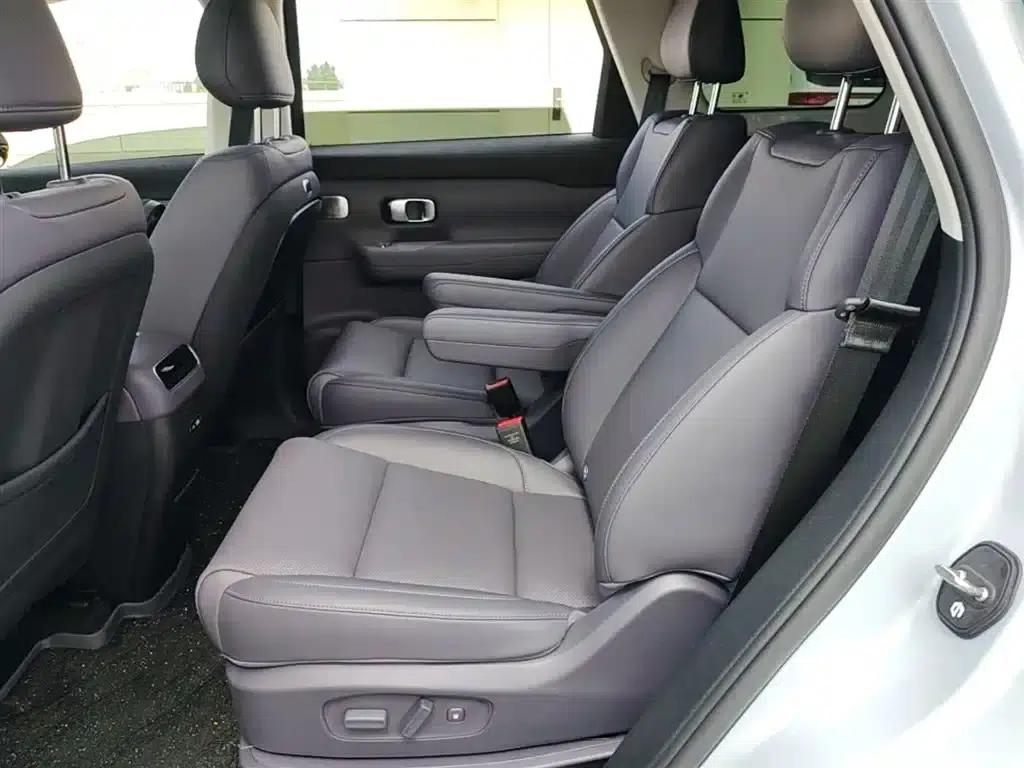 Leapmotor C16 2026 Pure Electric 630 LiDAR Smart Edition 6-Seater — миниатюра 17