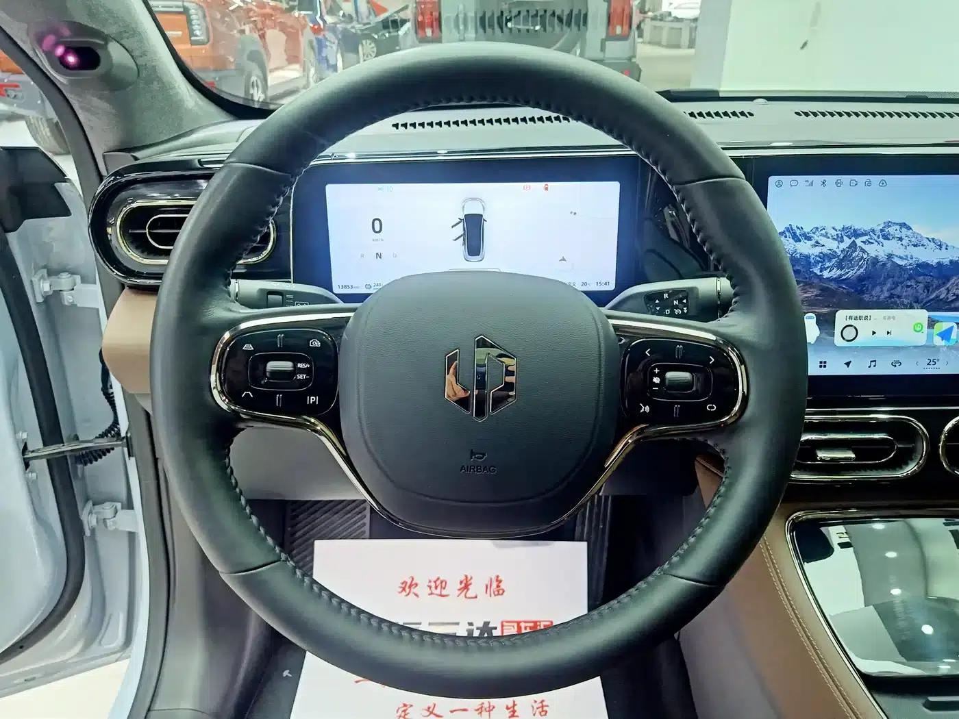 Leapmotor C01 2022 Rear-Wheel Drive Long-Range Version — миниатюра 19