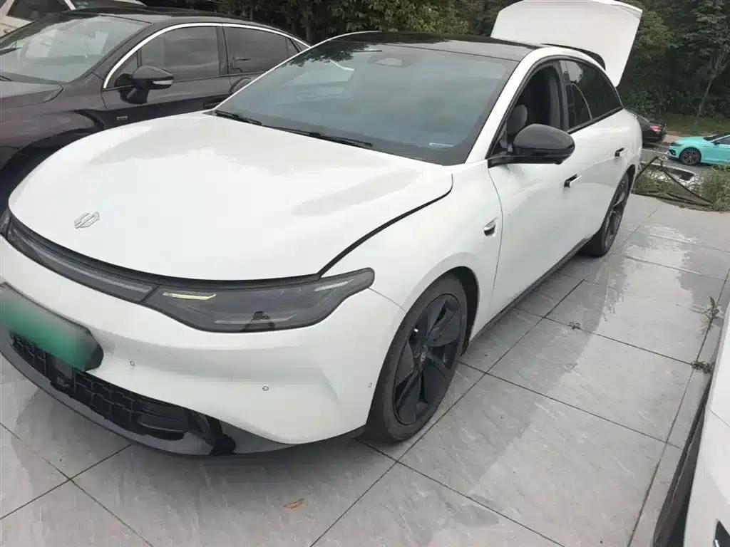 Leapmotor C01 2023 606 Smart Edition — миниатюра 1