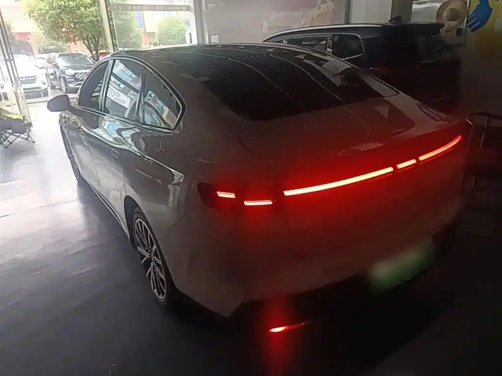 Leapmotor B01 2025 650 Enjoy Edition — миниатюра 5