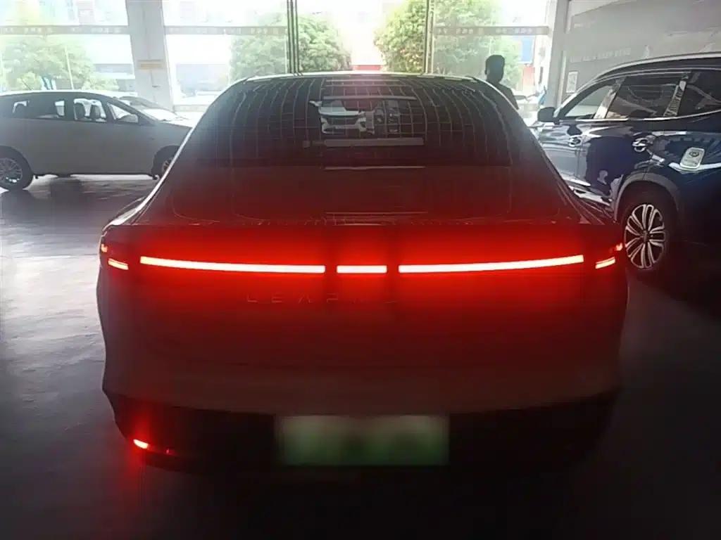 Leapmotor B01 2025 650 Enjoy Edition — миниатюра 6