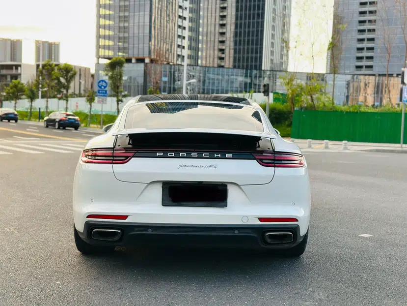 Porsche Panamera 2017 Panamera 4 Executive Long Wheelbase 3.0T — миниатюра 6