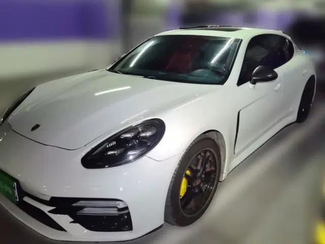Porsche Panamera 2013 Panamera 4 Platinum Edition 3.6L