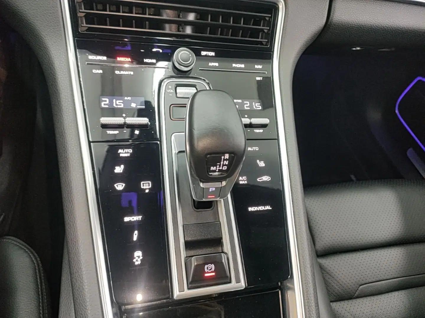 Porsche Panamera 2017 Panamera 3.0T — миниатюра 17