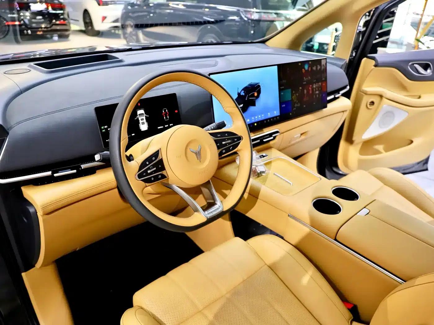 Voyah Dreamer 2025 PHEV AWD Flagship Kunpeng Edition — миниатюра 12