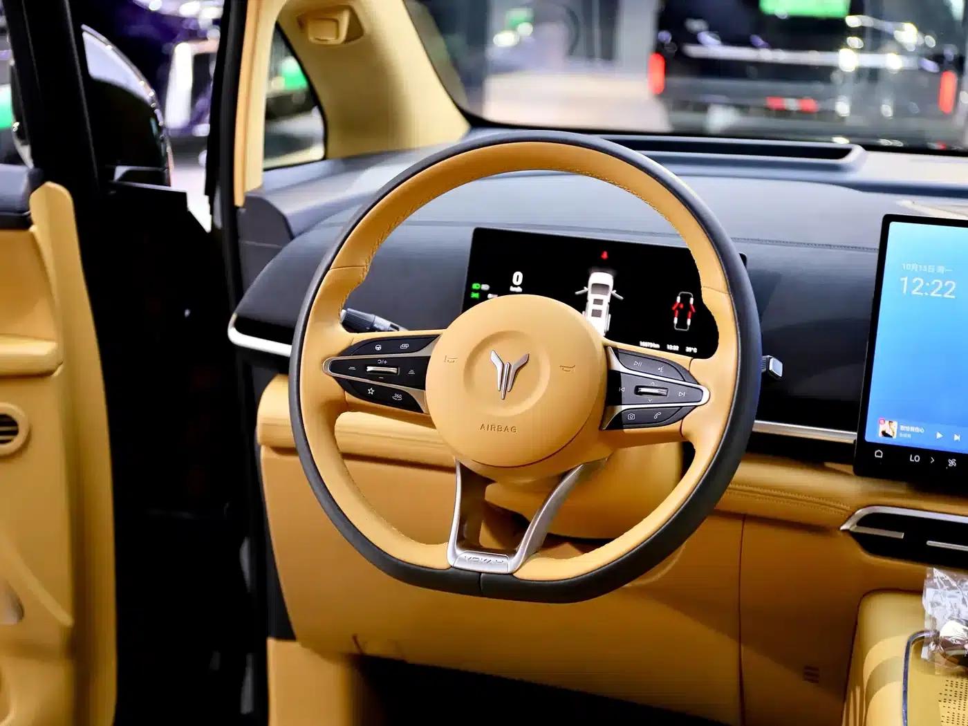 Voyah Dreamer 2025 PHEV AWD Flagship Kunpeng Edition — миниатюра 14