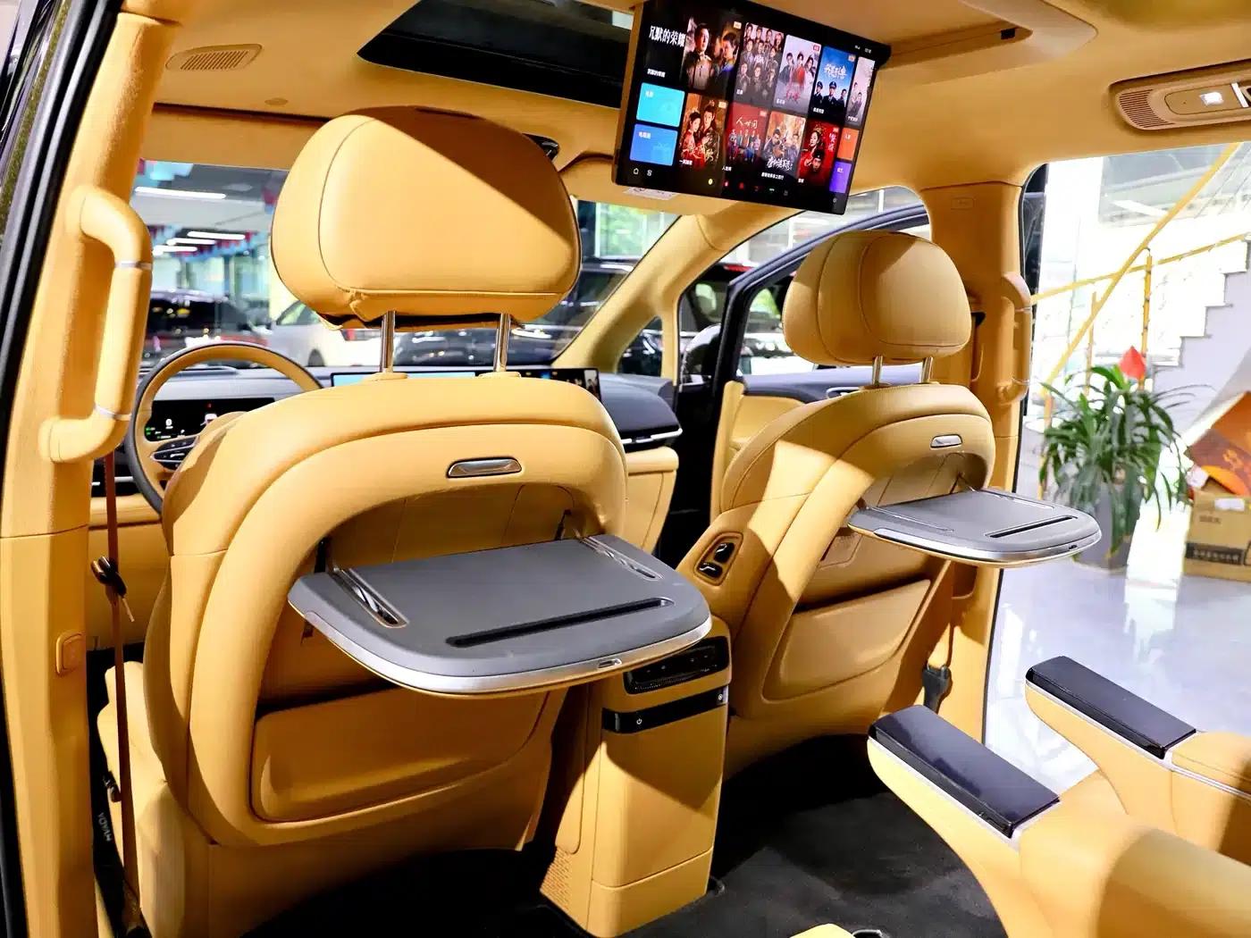 Voyah Dreamer 2025 PHEV AWD Flagship Kunpeng Edition — миниатюра 18