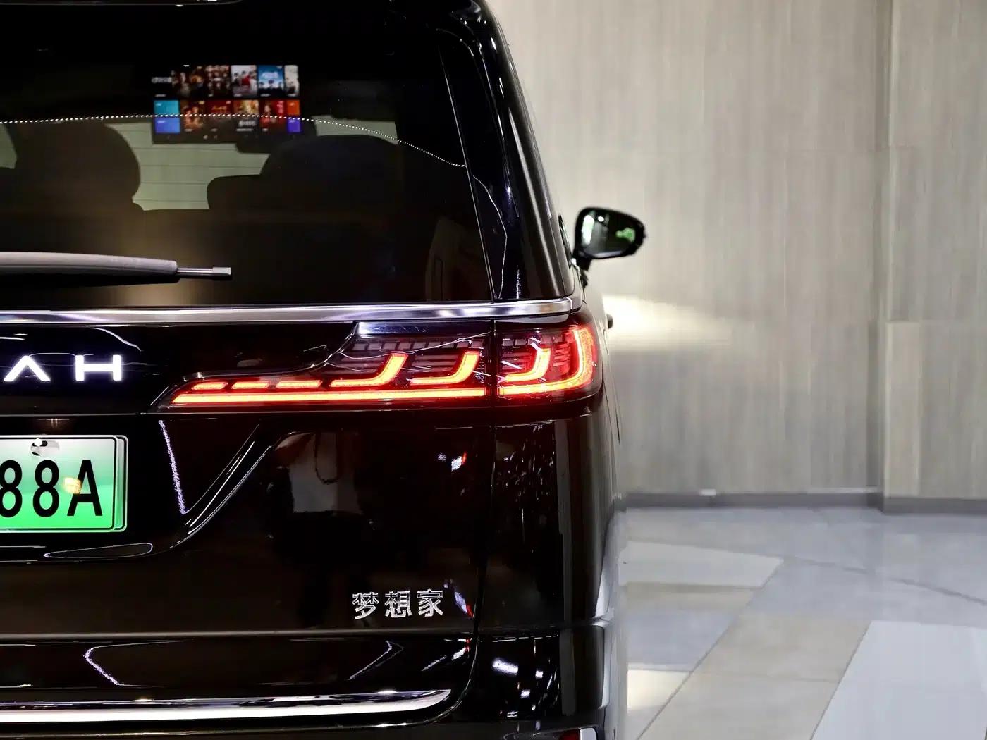 Voyah Dreamer 2025 PHEV AWD Flagship Kunpeng Edition — миниатюра 9