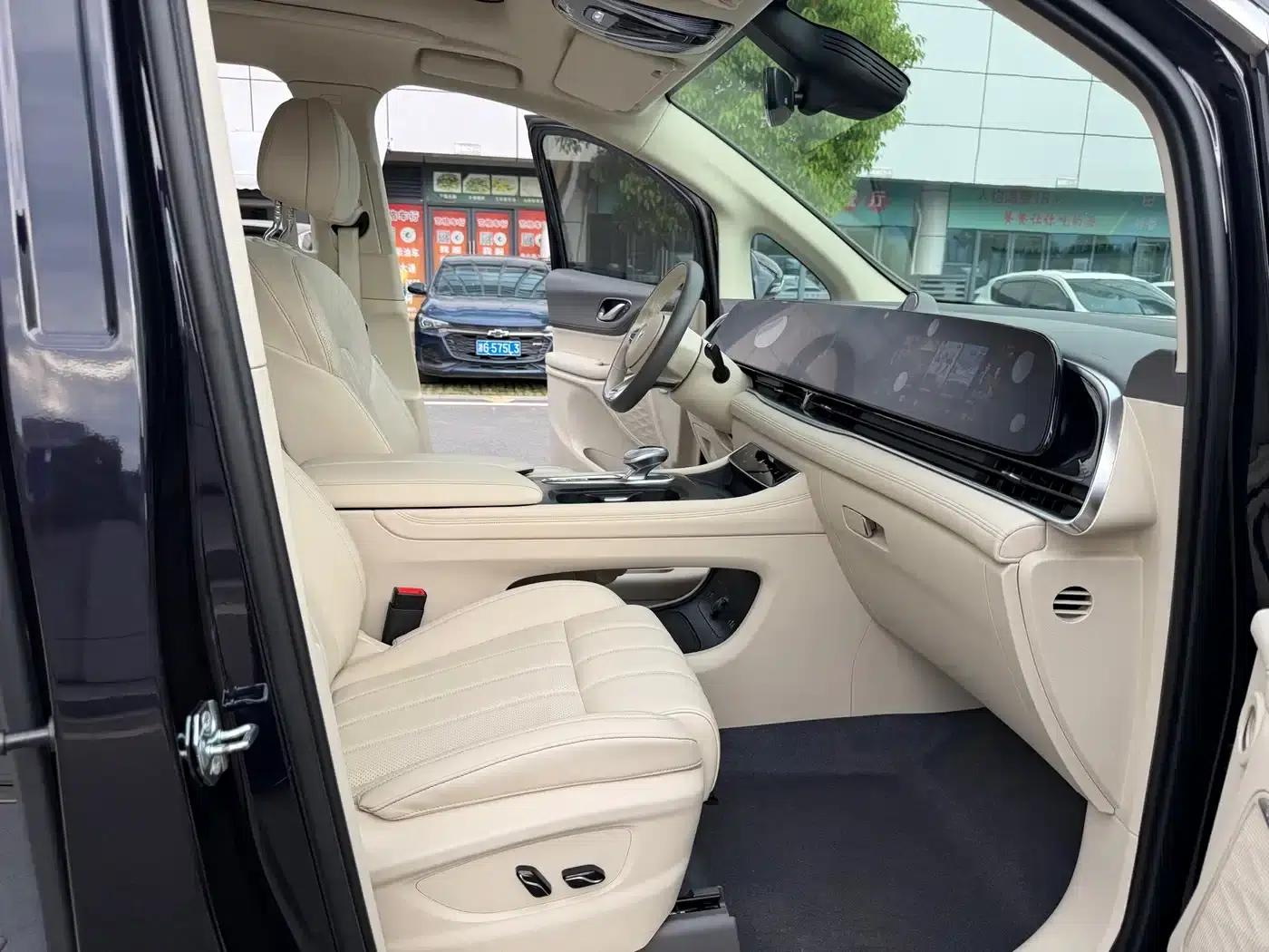 Voyah Dreamer 2022 Zero Carbon Edition with Smart Driving Package: 475km — миниатюра 15