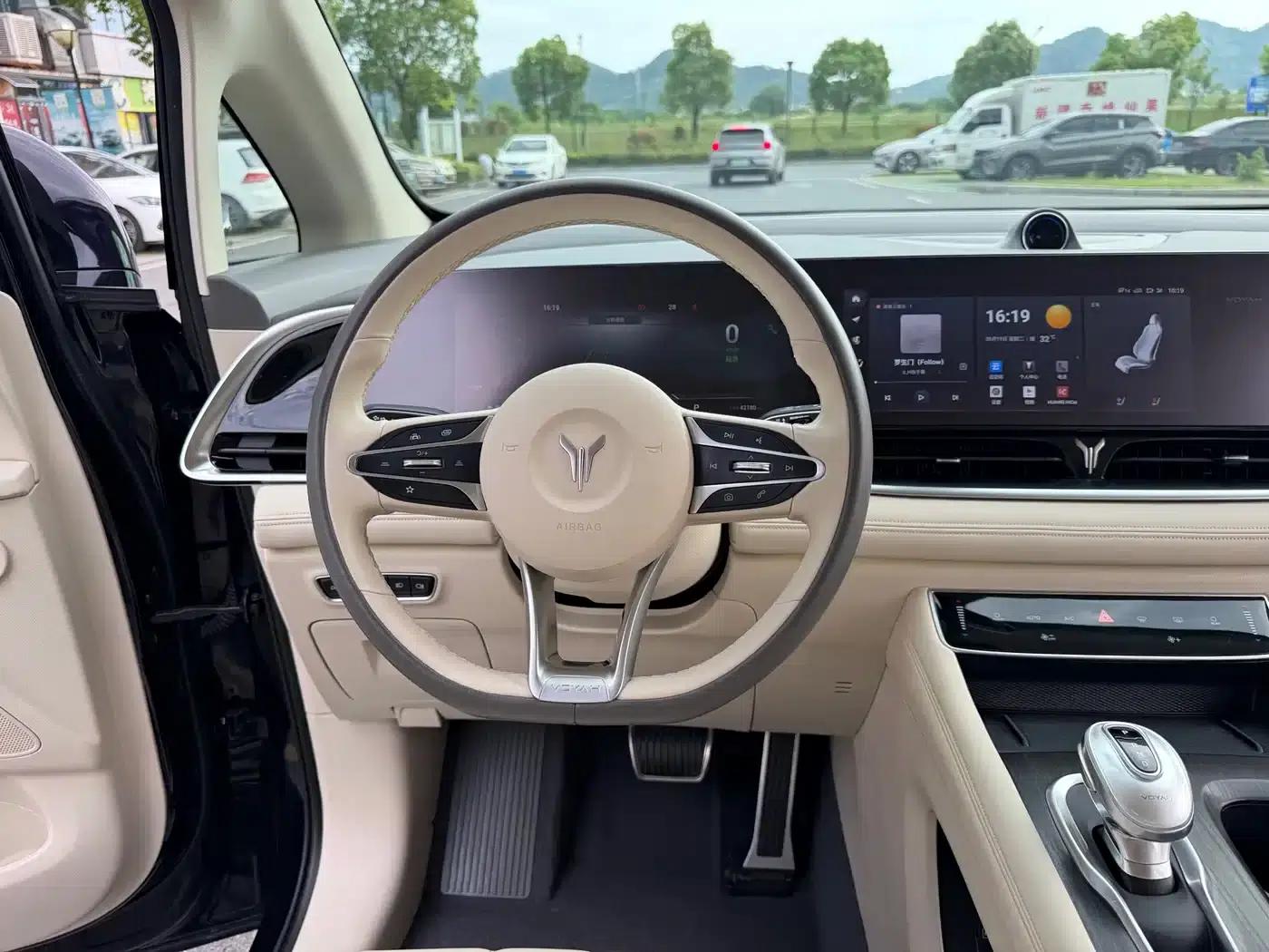 Voyah Dreamer 2022 Zero Carbon Edition with Smart Driving Package: 475km — миниатюра 18