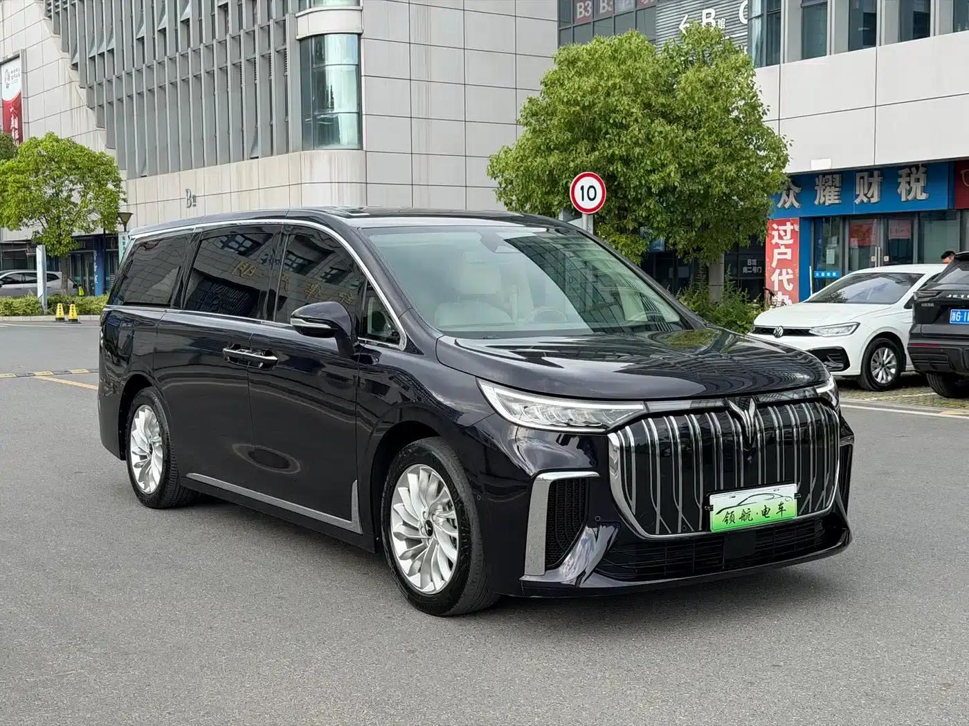Voyah Dreamer 2022 Zero Carbon Edition with Smart Driving Package: 475km — миниатюра 3