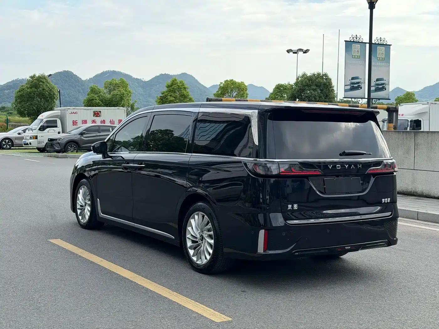 Voyah Dreamer 2022 Zero Carbon Edition with Smart Driving Package: 475km — миниатюра 5