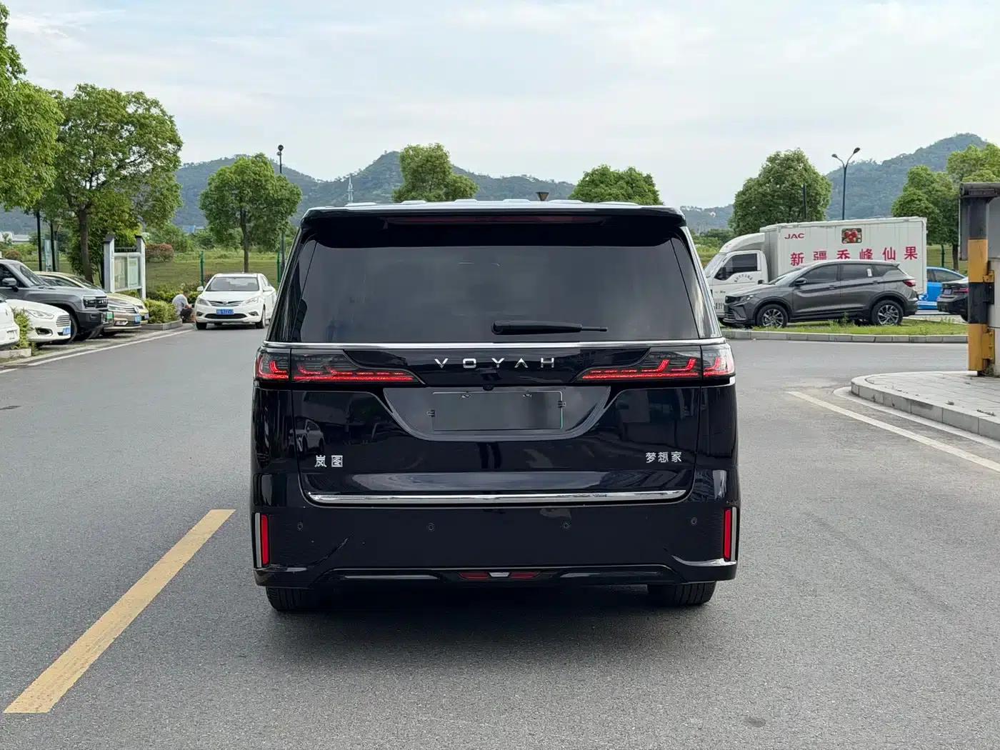 Voyah Dreamer 2022 Zero Carbon Edition with Smart Driving Package: 475km — миниатюра 6