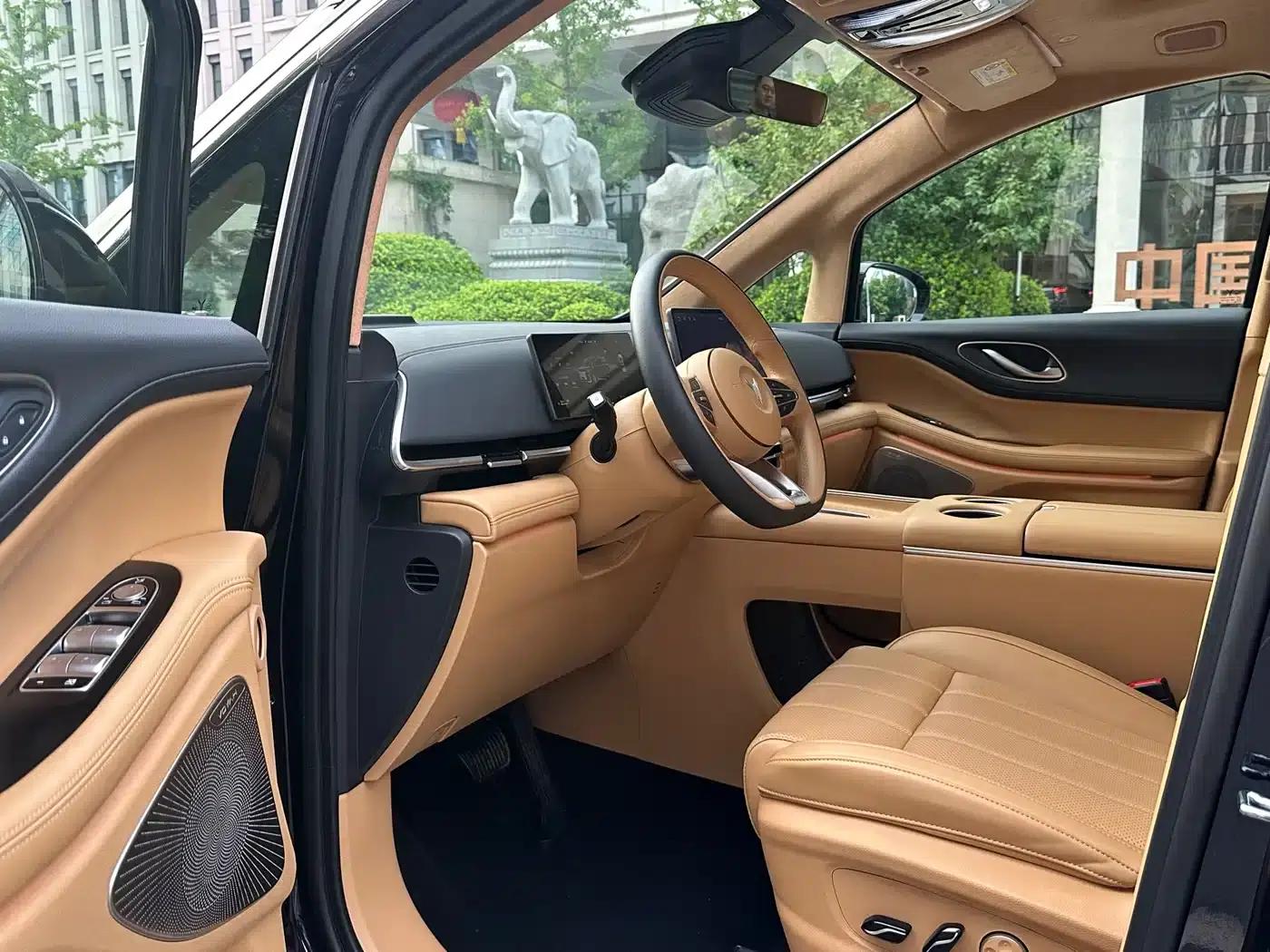 Voyah Dreamer 2025 EV 4WD Premium Qiankun Edition — миниатюра 7