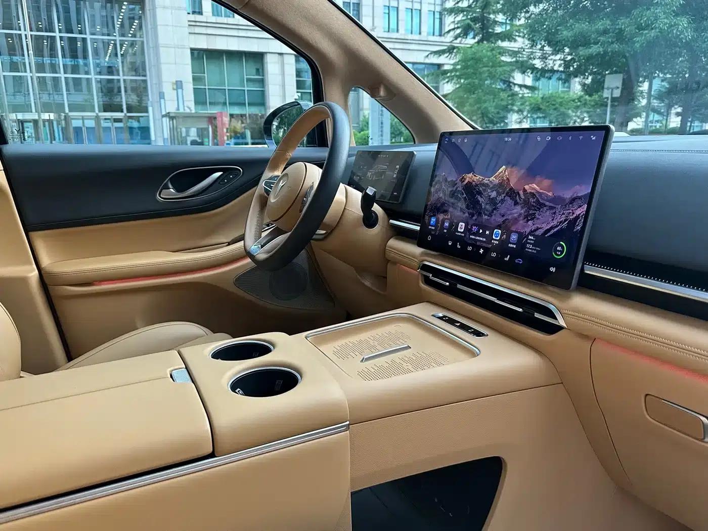 Voyah Dreamer 2025 EV 4WD Premium Qiankun Edition — миниатюра 9