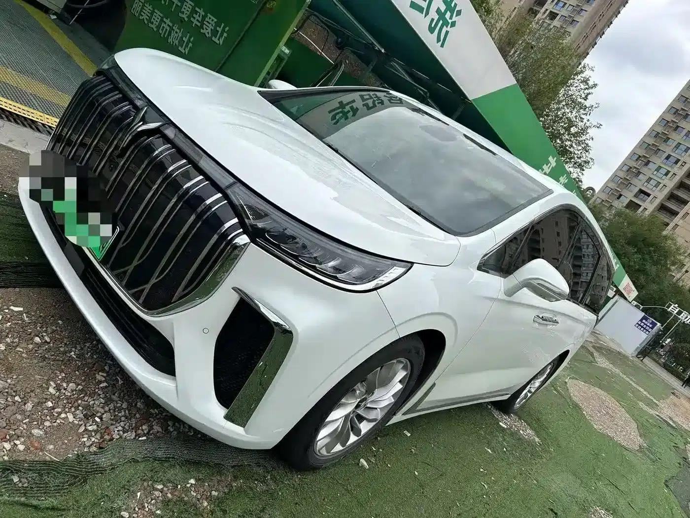 Voyah Dreamer 2022 Zero Carbon Edition (Home + Range Package): 605km — миниатюра 1