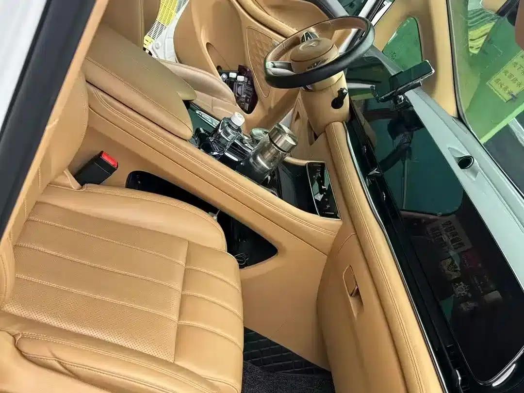 Voyah Dreamer 2022 Zero Carbon Edition (Home + Range Package): 605km — миниатюра 2