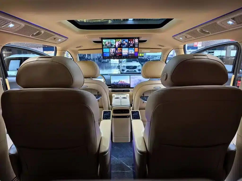 Voyah Dreamer 2025 PHEV 4WD Premium Kunpeng Edition — миниатюра 6