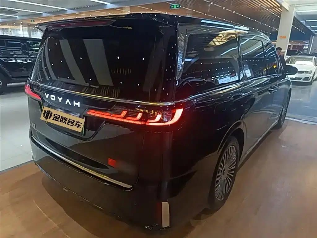 Voyah Dreamer 2025 PHEV 4WD Premium Kunpeng Edition — миниатюра 9