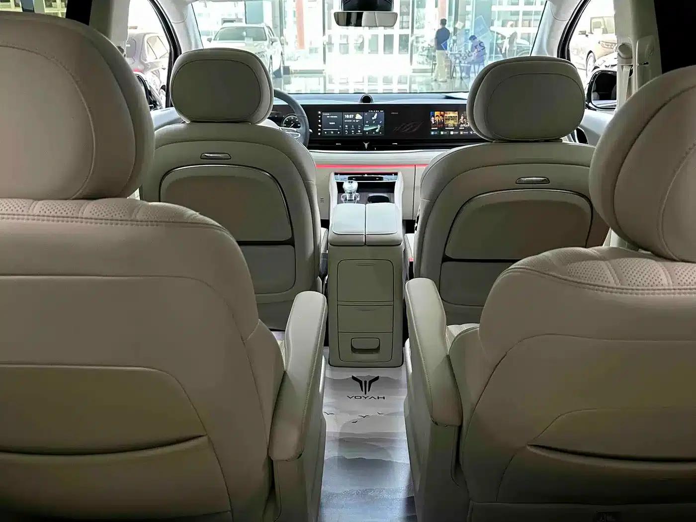 Voyah Dreamer 2024 PHEV Long Range Flagship Edition — миниатюра 16