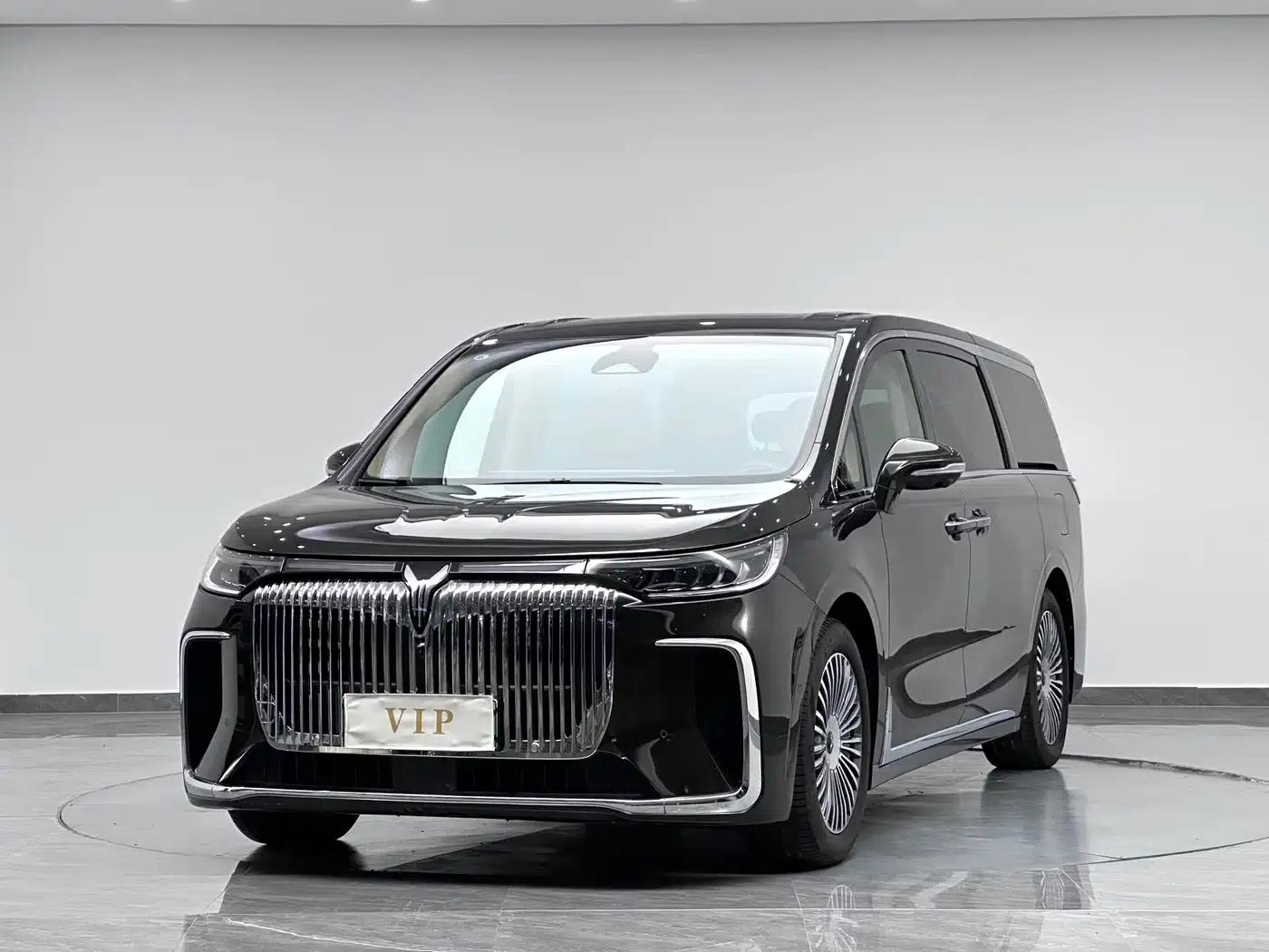 Voyah Dreamer 2025 PHEV AWD Flagship Kunpeng Edition — миниатюра 1