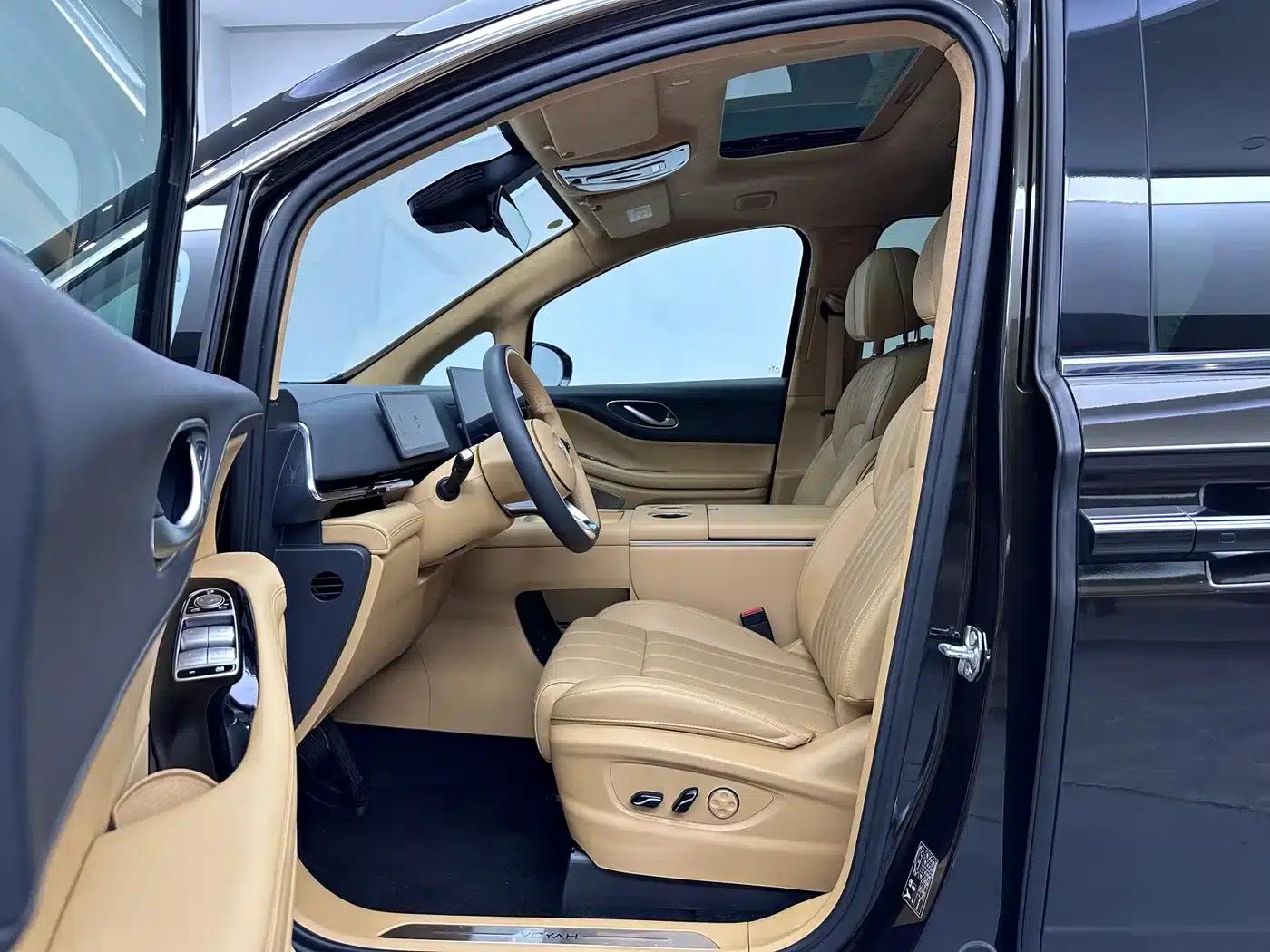 Voyah Dreamer 2025 PHEV AWD Flagship Kunpeng Edition — миниатюра 11