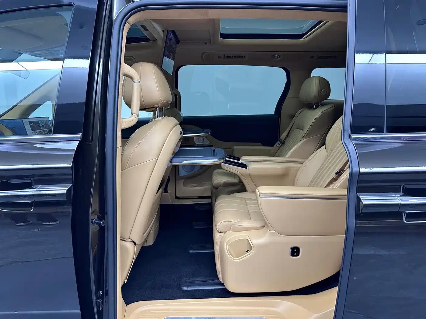 Voyah Dreamer 2025 PHEV AWD Flagship Kunpeng Edition — миниатюра 12