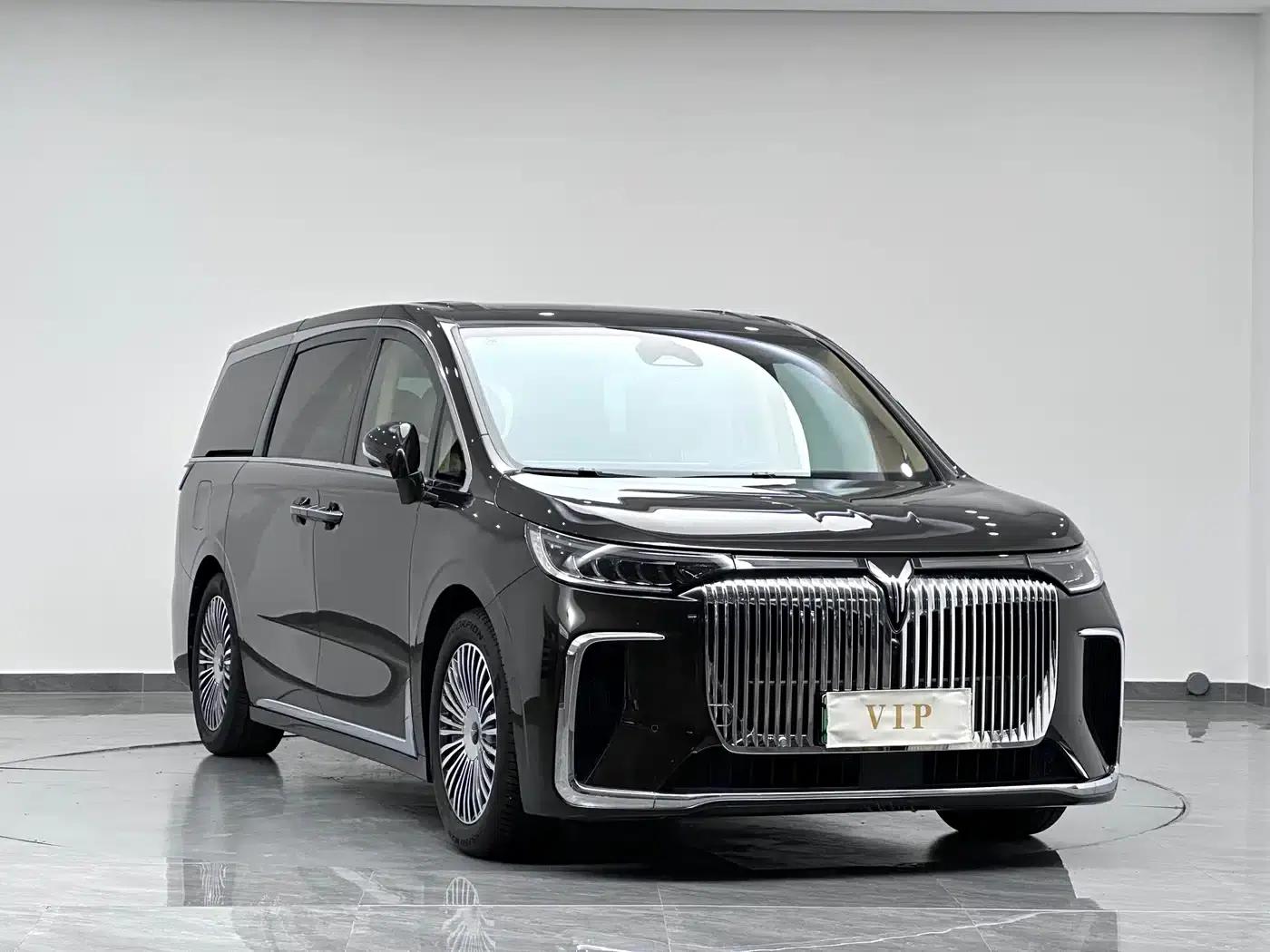 Voyah Dreamer 2025 PHEV AWD Flagship Kunpeng Edition — миниатюра 3