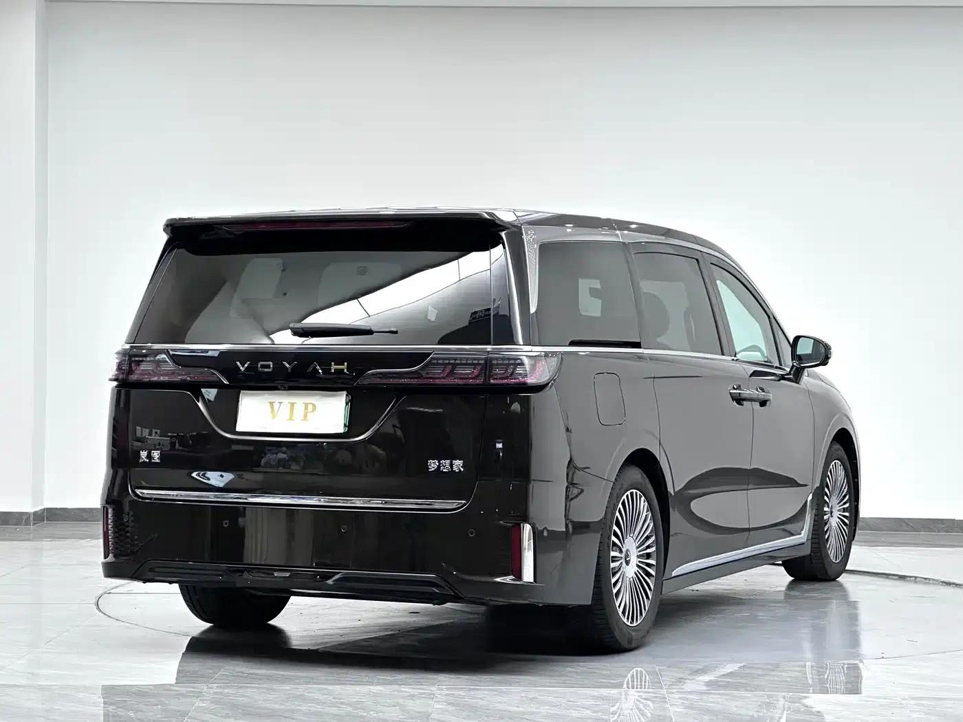 Voyah Dreamer 2025 PHEV AWD Flagship Kunpeng Edition — миниатюра 6