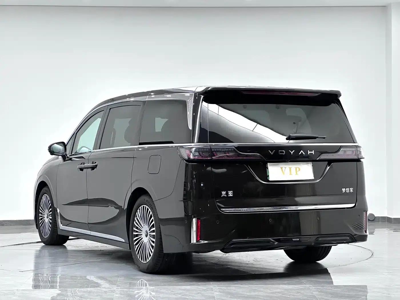 Voyah Dreamer 2025 PHEV AWD Flagship Kunpeng Edition — миниатюра 7