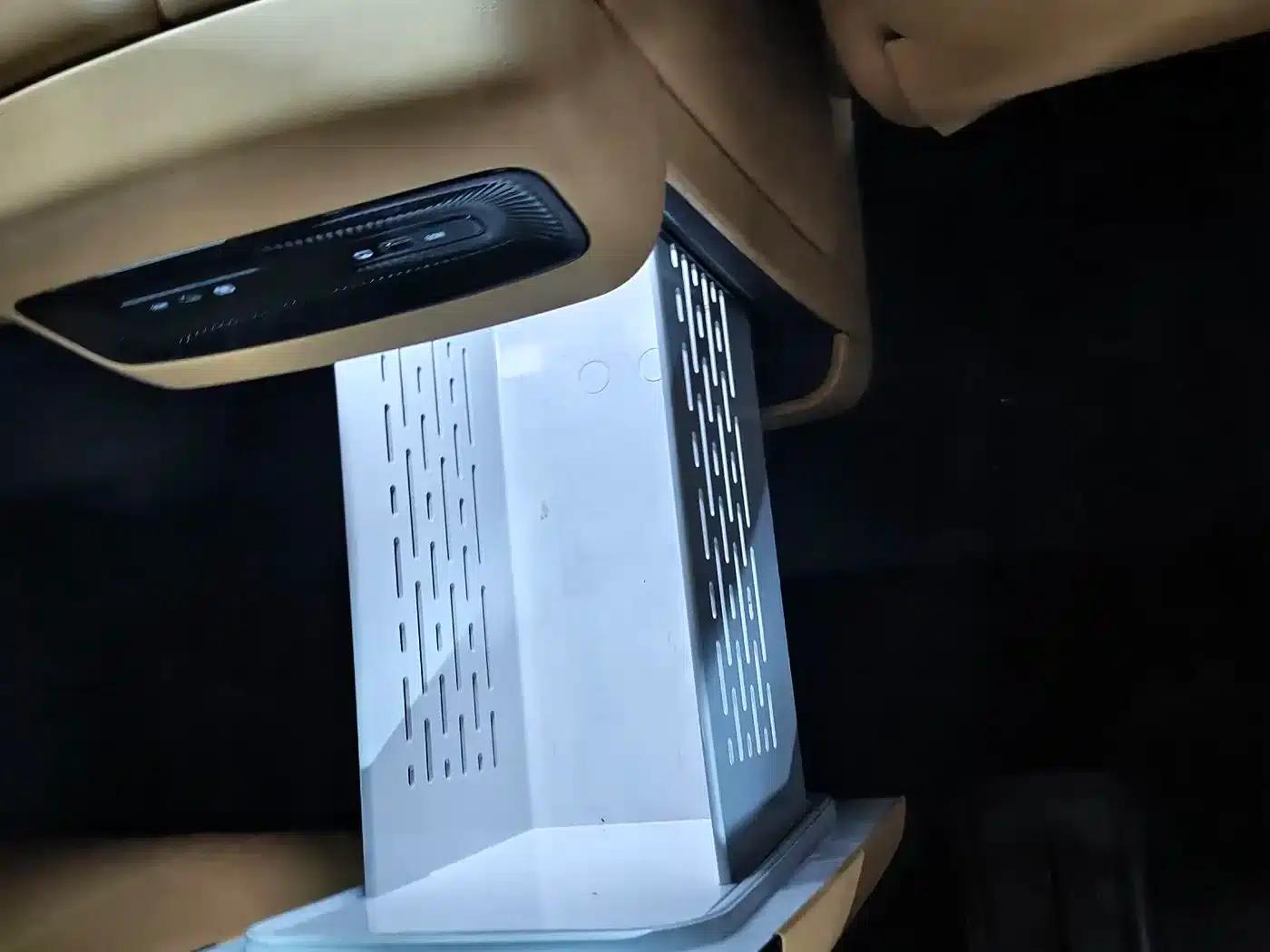 Voyah Dreamer 2025 PHEV AWD Flagship Kunpeng Edition — миниатюра 9