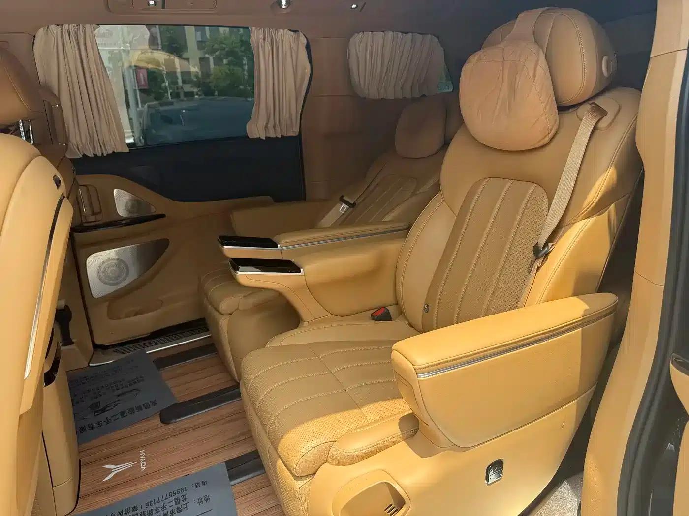 Voyah Dreamer 2025 EV AWD Superior Kunpeng Edition — миниатюра 4