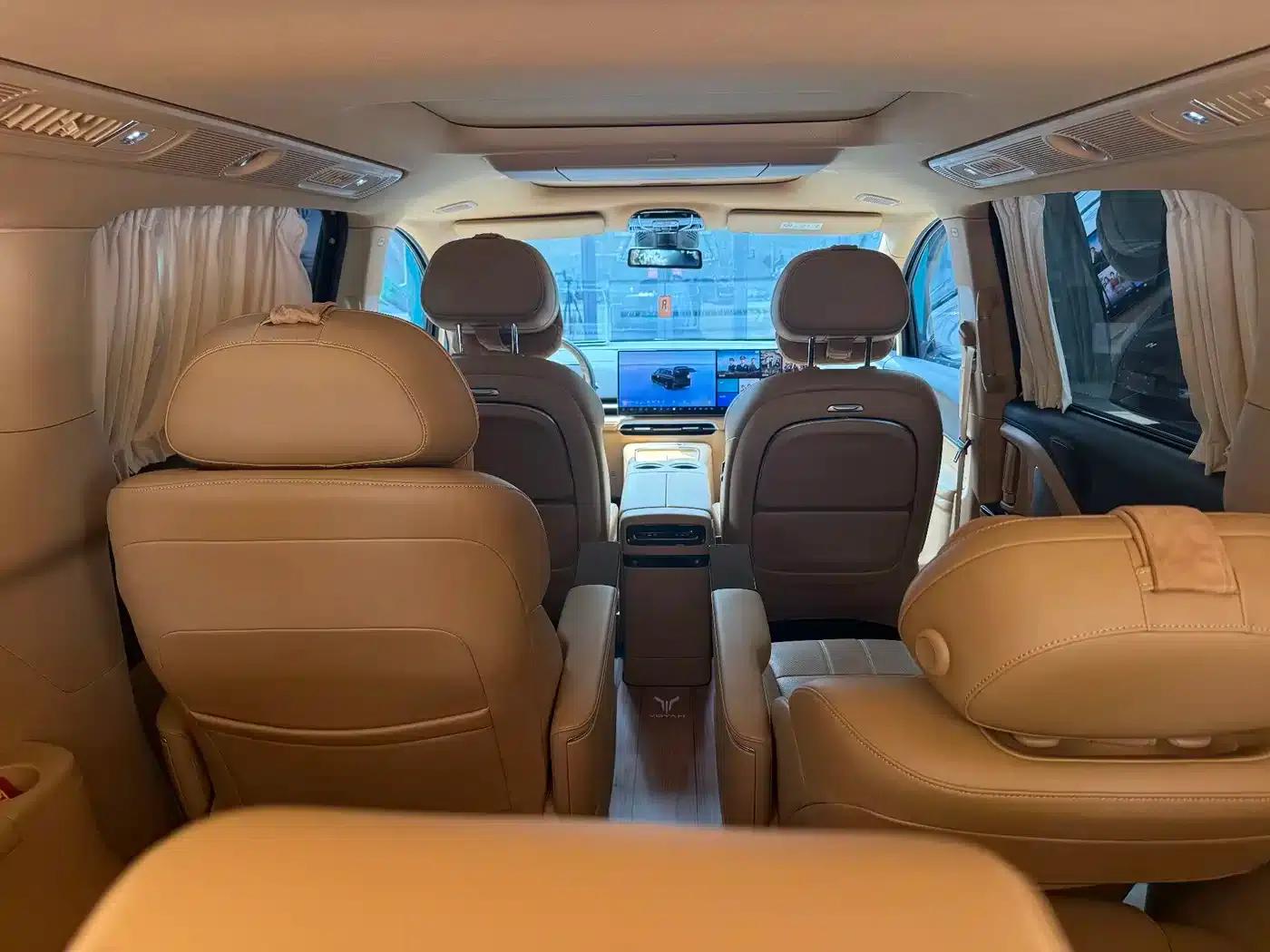 Voyah Dreamer 2025 EV AWD Superior Kunpeng Edition — миниатюра 5
