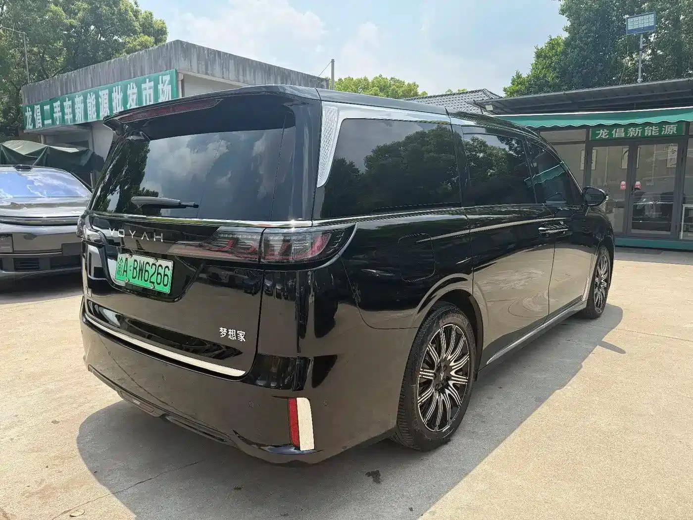 Voyah Dreamer 2025 EV AWD Superior Kunpeng Edition — миниатюра 7