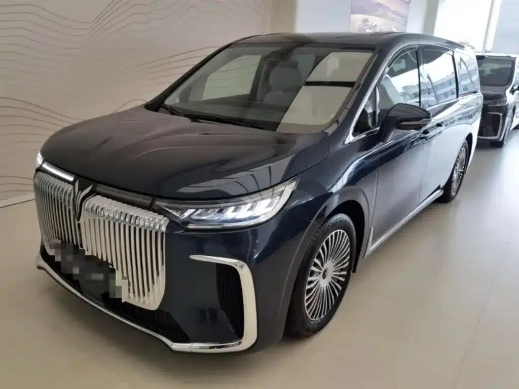 Voyah Dreamer 2025 PHEV AWD Flagship Kunpeng Edition — миниатюра 1