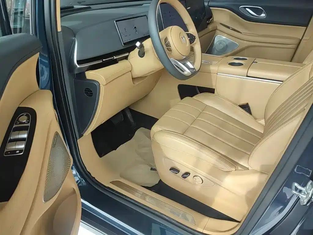 Voyah Dreamer 2025 PHEV AWD Flagship Kunpeng Edition — миниатюра 16