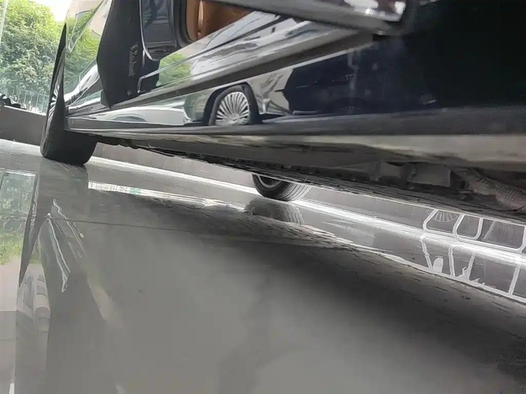 Voyah Dreamer 2025 PHEV AWD Flagship Kunpeng Edition — миниатюра 21