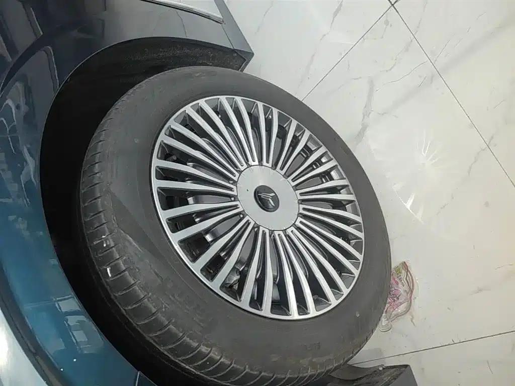 Voyah Dreamer 2025 PHEV AWD Flagship Kunpeng Edition — миниатюра 23