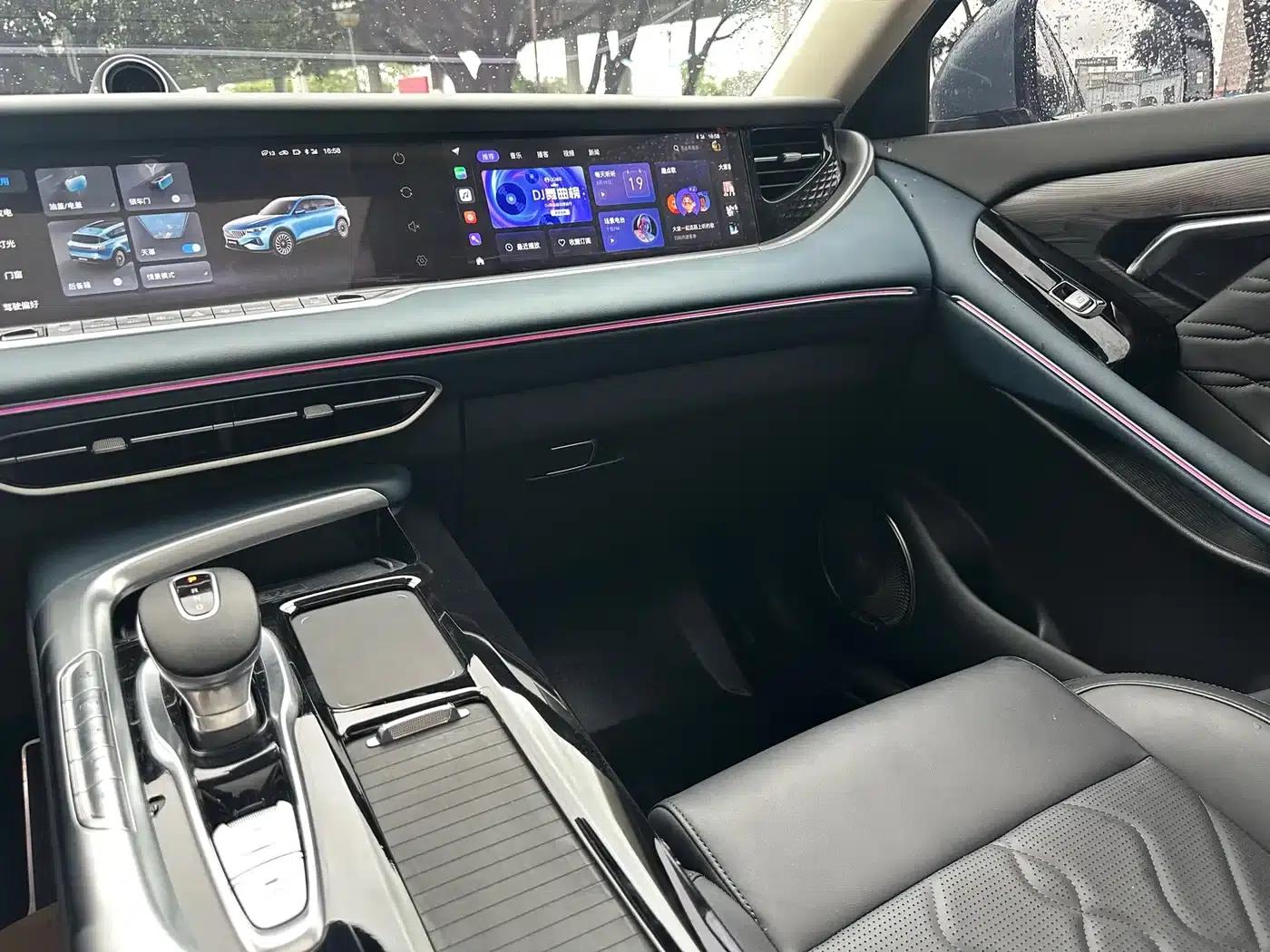 Voyah FREE 2021 AWD Standard Range Extender Exclusive Luxury Package — миниатюра 22