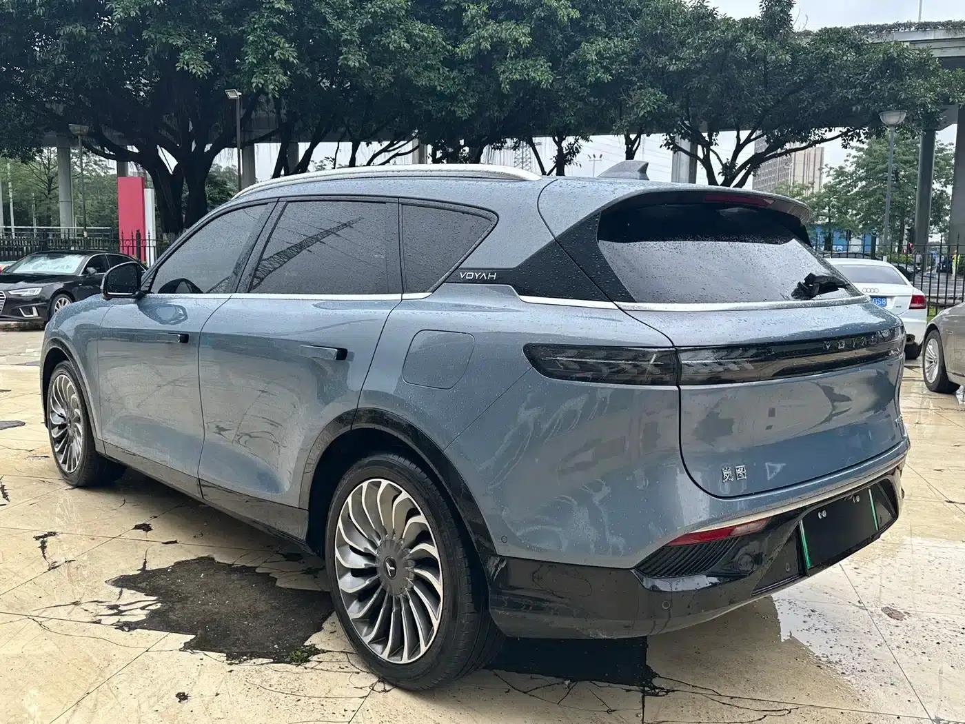 Voyah FREE 2021 AWD Standard Range Extender Exclusive Luxury Package — миниатюра 34