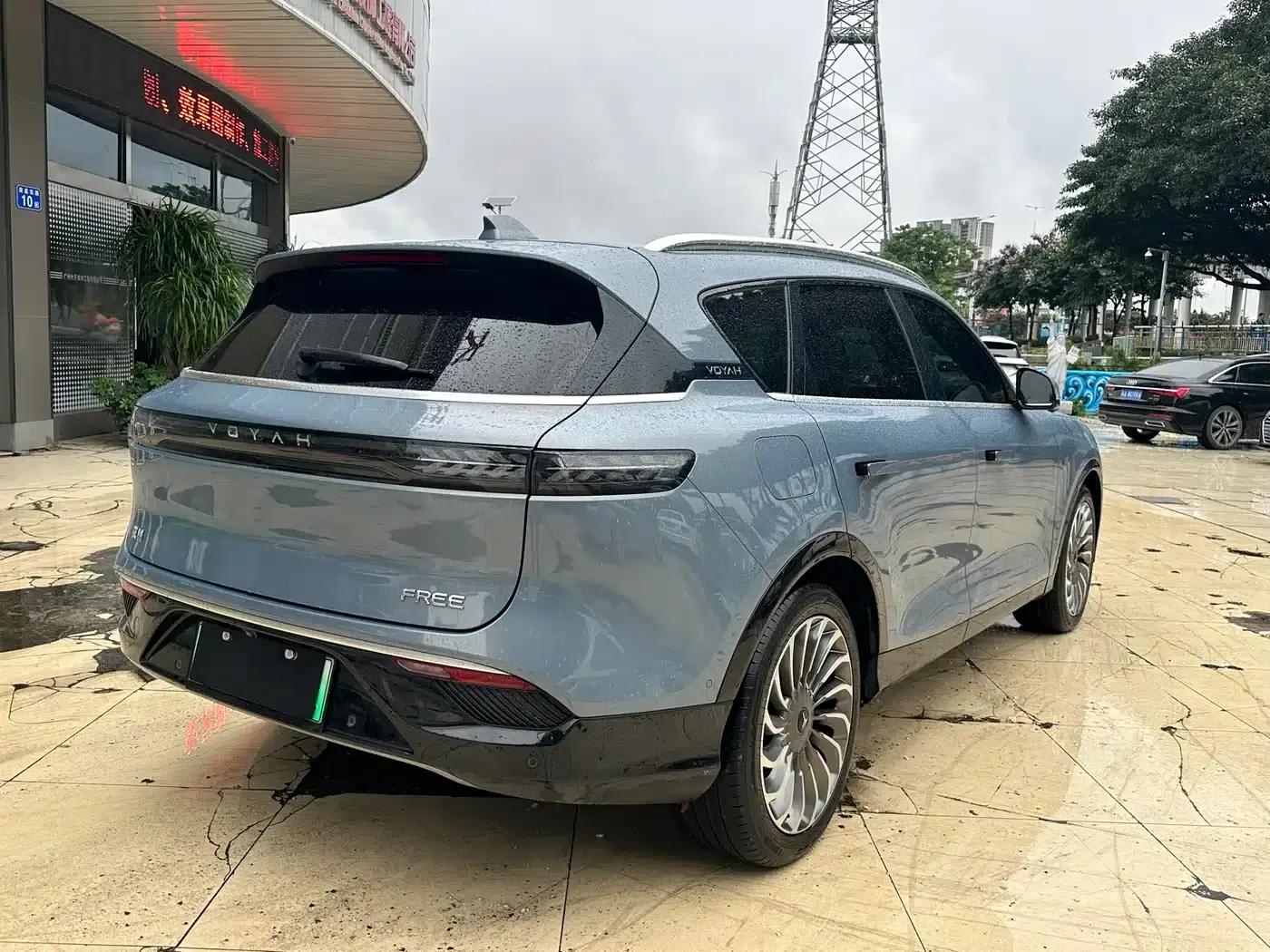 Voyah FREE 2021 AWD Standard Range Extender Exclusive Luxury Package — миниатюра 36