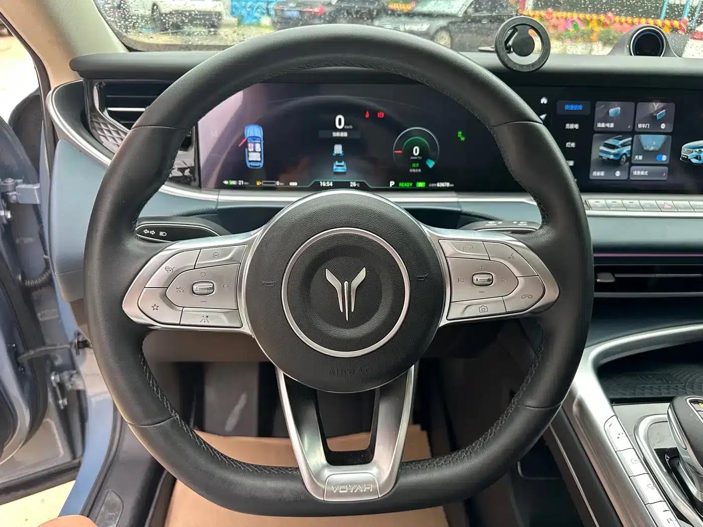 Voyah FREE 2021 AWD Standard Range Extender Exclusive Luxury Package — миниатюра 10