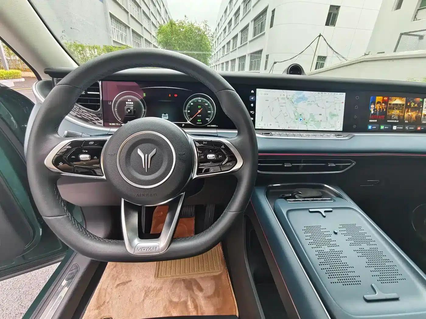 Voyah Free 2024 Model - Extended Range Intelligent Driving Edition — миниатюра 11